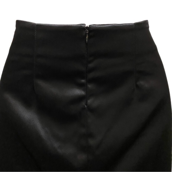 BEBE black pencil skirt, satin finish, size 4 (Small) - Picture 4 of 8